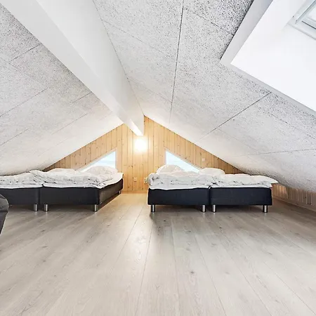 Feriehus 20 Person In Stege